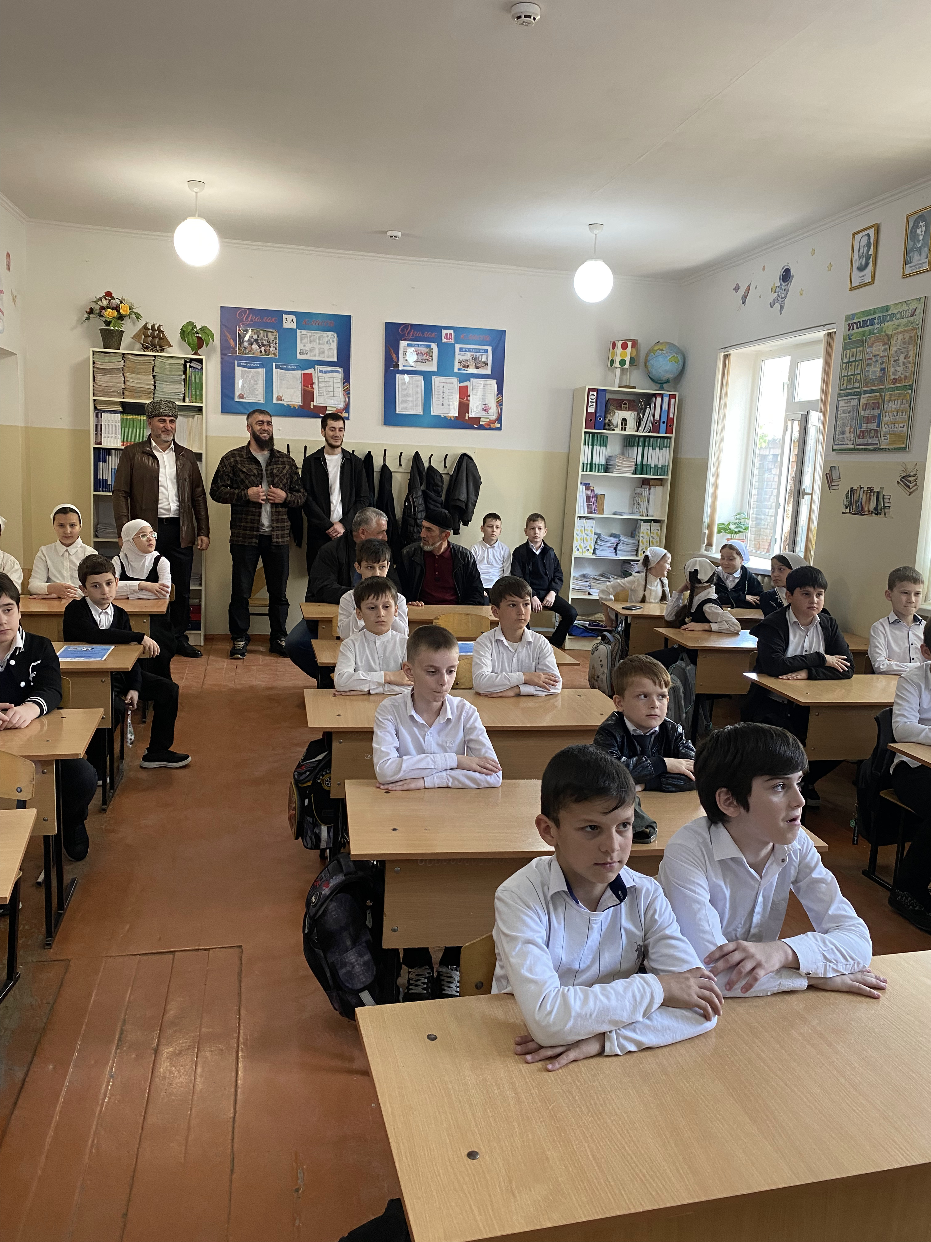 ..продолжение фотоотчёта с Уроков спорта