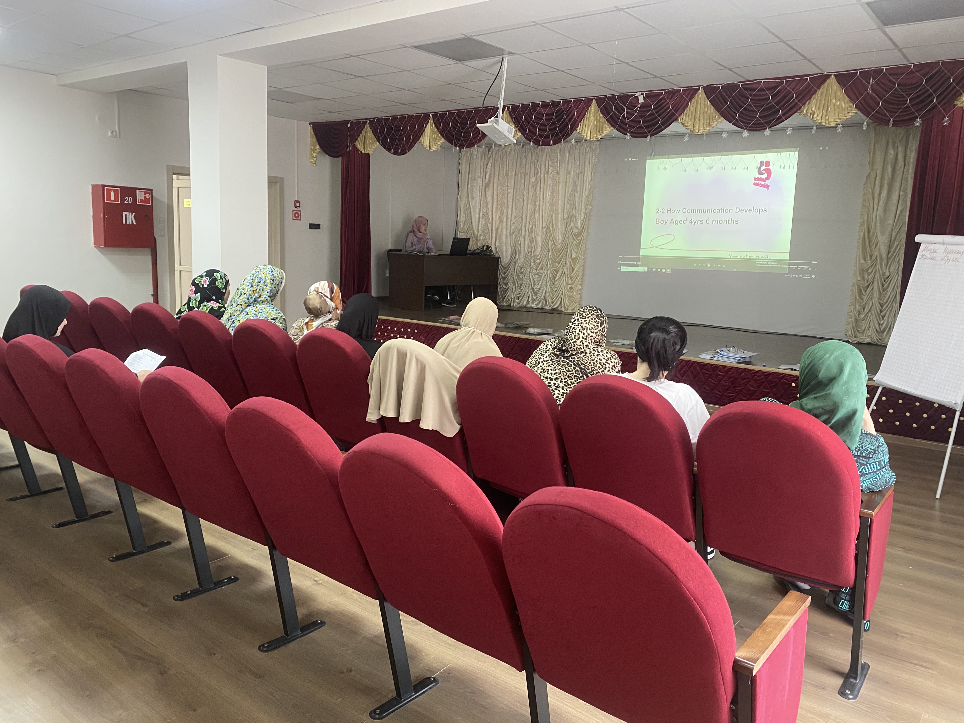 Социальный проект "Ты да я, да мы с тобой" - даёт шанс любому из нас стать для детей с аутизмом долгожданным светом в окне!