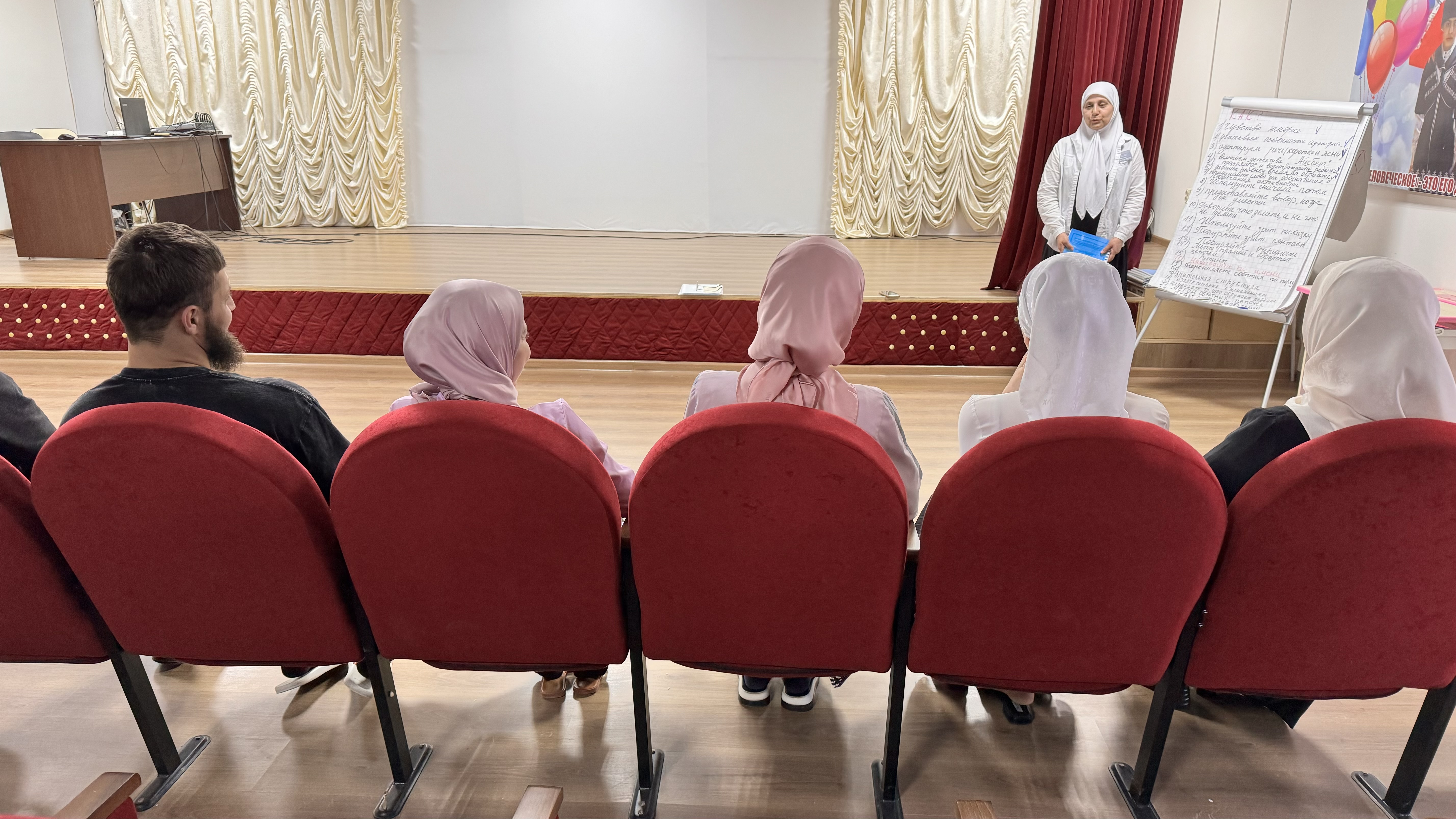 Социальный проект "Ты да я, да мы с тобой" - даёт шанс любому из нас стать для детей с аутизмом долгожданным светом в окне!